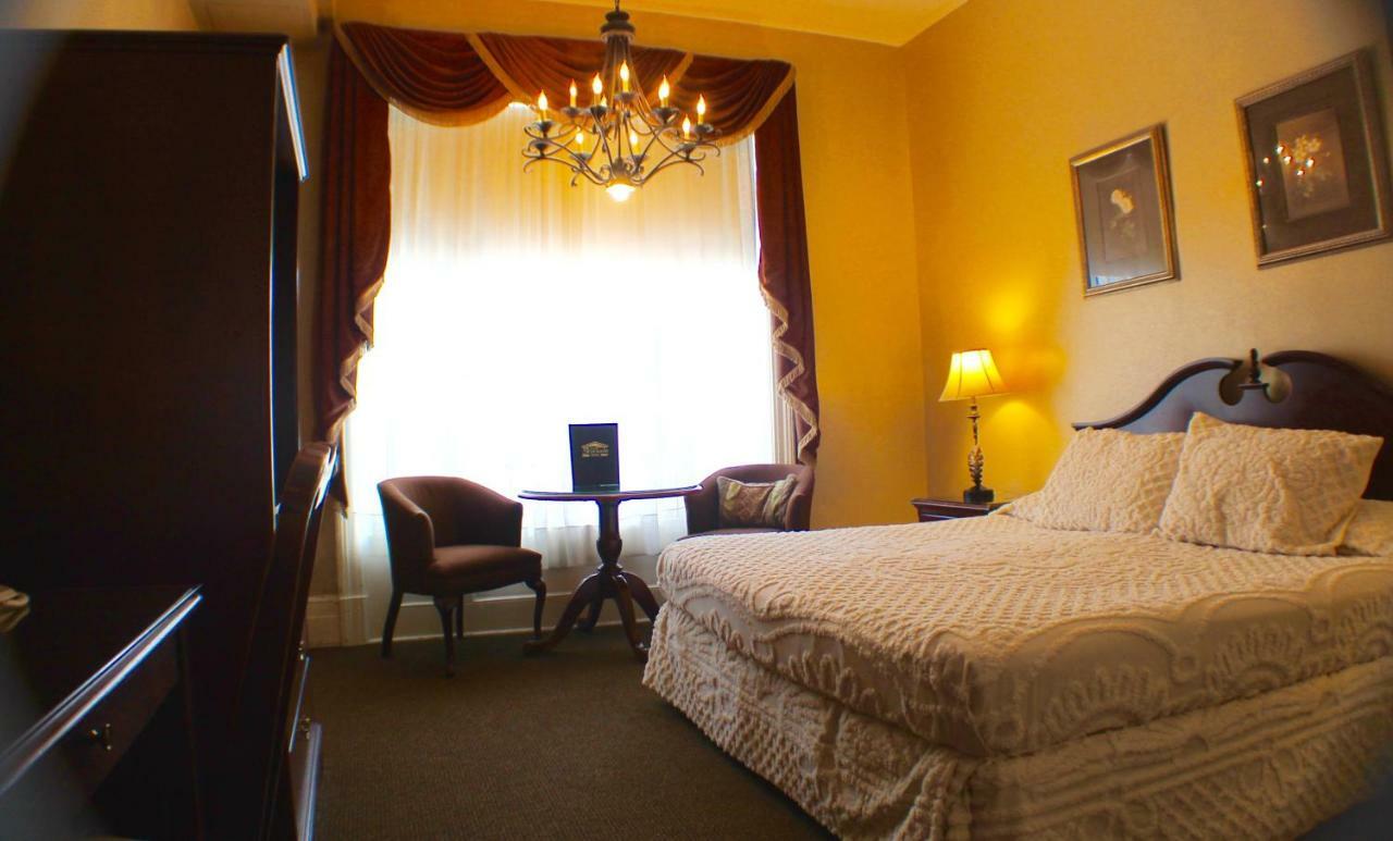 The Stockade Inn Schenectady Eksteriør billede